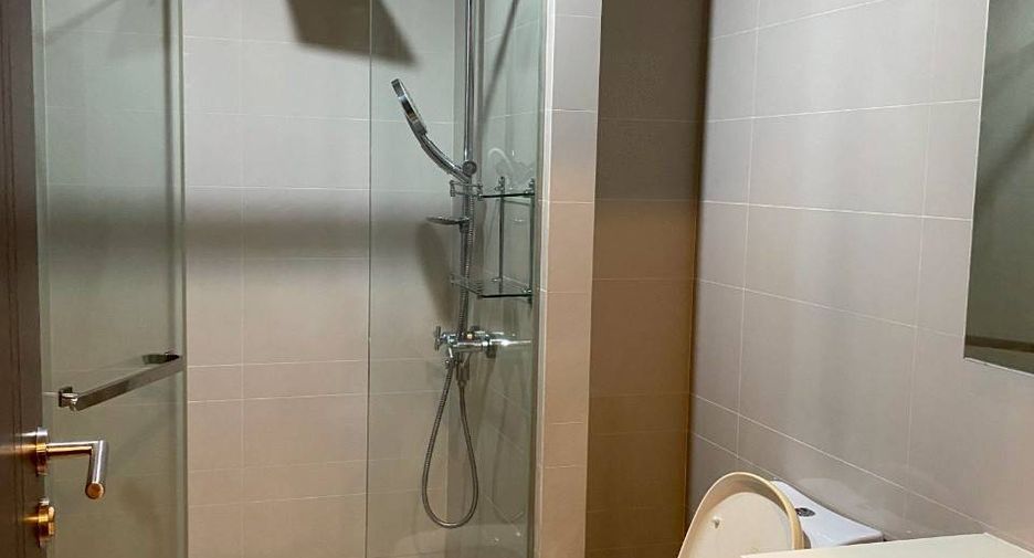 For rent 2 ベッドルーム condo in Pathum Wan, Bangkok