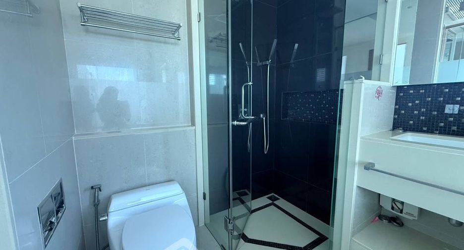 For rent and for sale 2 bedrooms condo in Sathon, Bangkok
