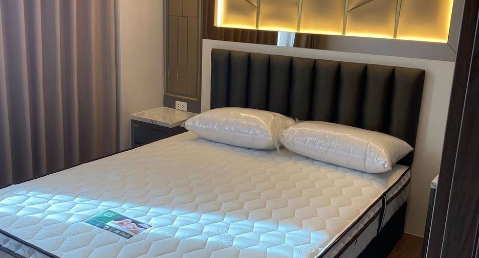 For sale 2 bedrooms condo in Huai Khwang, Bangkok