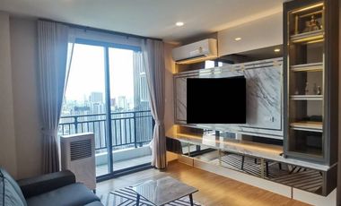 For sale 2 bedrooms condo in Huai Khwang, Bangkok