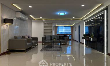 For sale 3 bedrooms condo in Khlong Toei, Bangkok