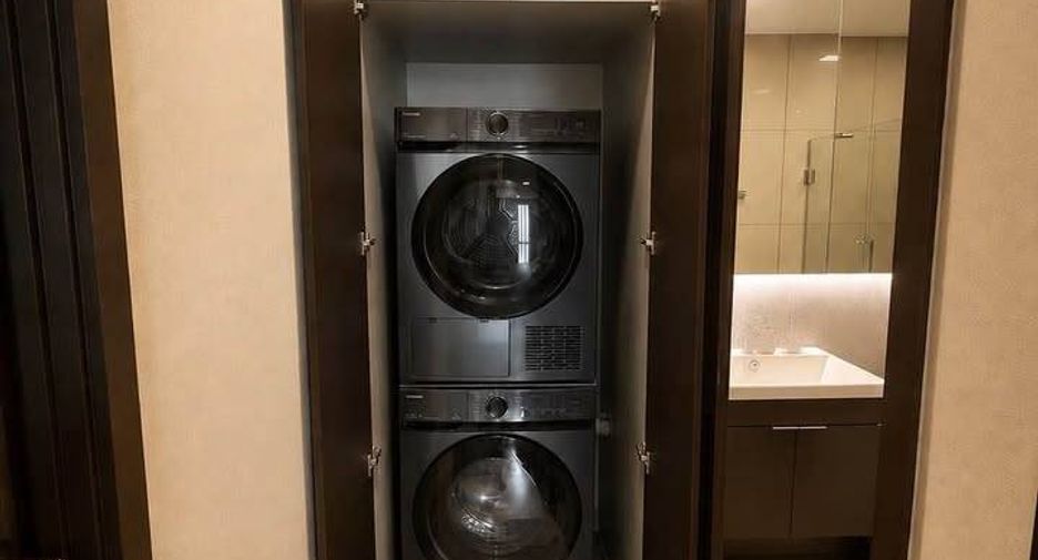 For sale 2 bedrooms condo in Chatuchak, Bangkok