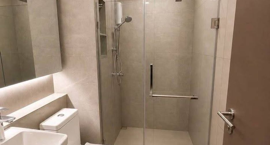 For sale 2 bedrooms condo in Chatuchak, Bangkok
