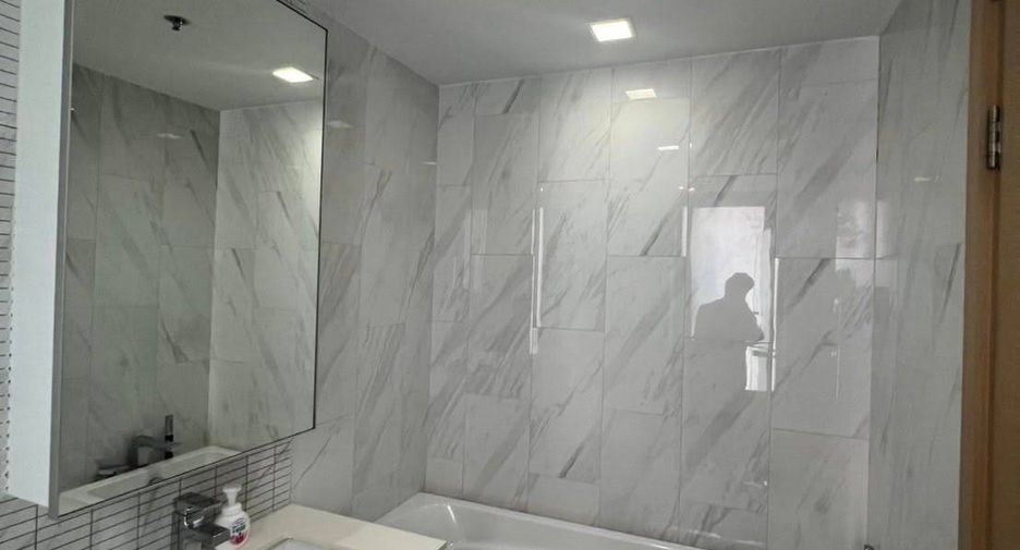 For sale 2 bedrooms condo in Watthana, Bangkok