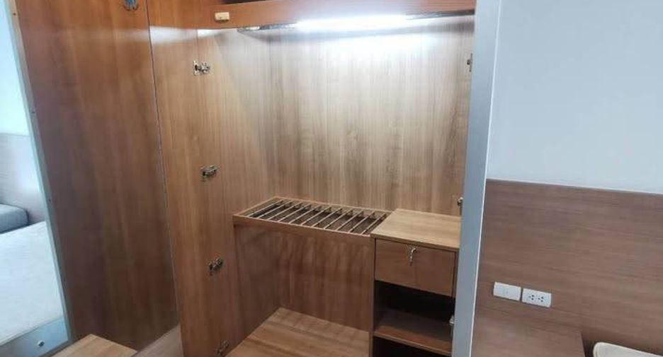For sale 1 Beds condo in Phra Khanong, Bangkok