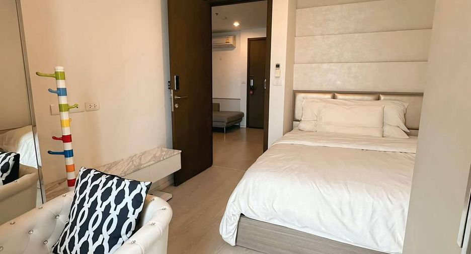 For sale 1 bed condo in Sathon, Bangkok