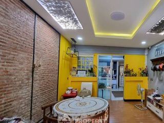 For sale 2 bedrooms townhouse in Lat Phrao, Bangkok