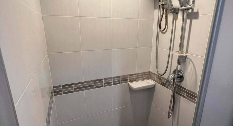 For sale 1 bed condo in Huai Khwang, Bangkok