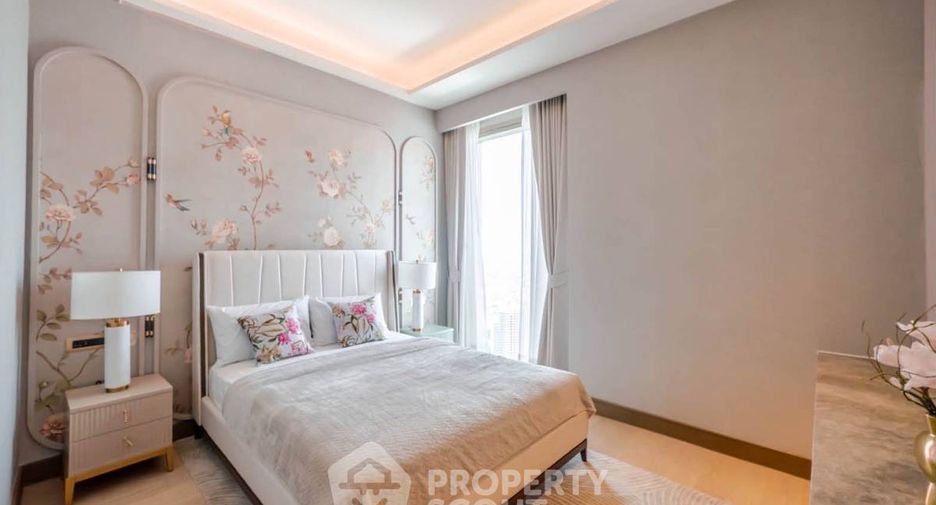 À louer et à vendre 3 chambres condo à Khlong San, Bangkok