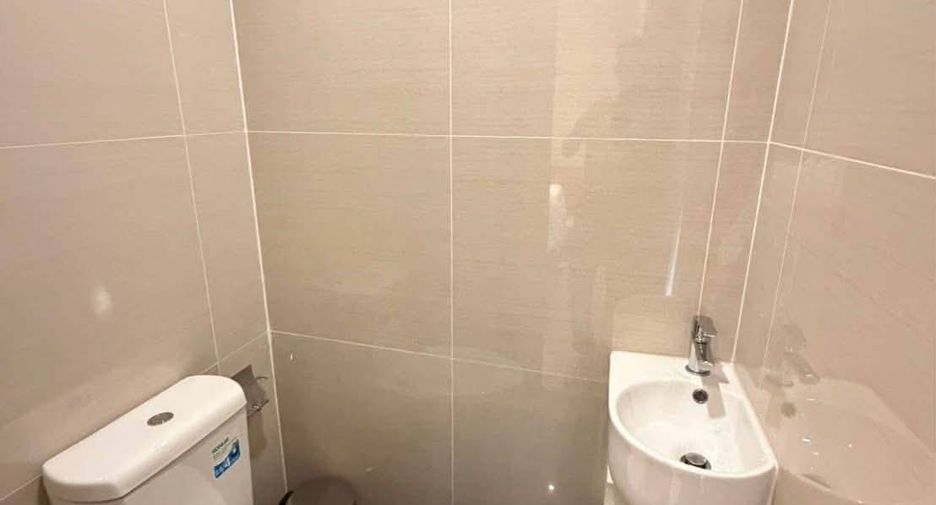 For sale 1 bed condo in Khlong Toei, Bangkok