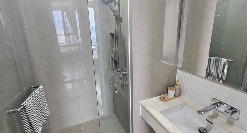 For rent and for sale 1 bed condo in Khlong Toei, Bangkok