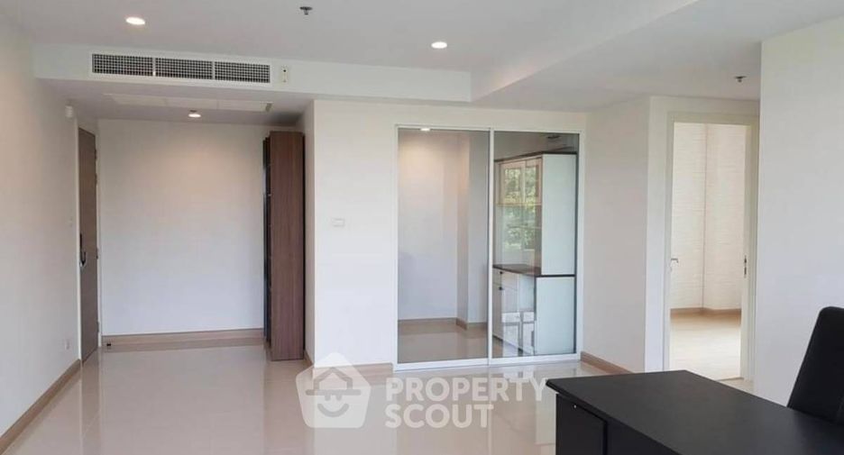 For sale 2 bedrooms condo in Yan Nawa, Bangkok
