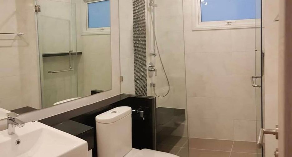 For sale 2 bedrooms condo in Yan Nawa, Bangkok