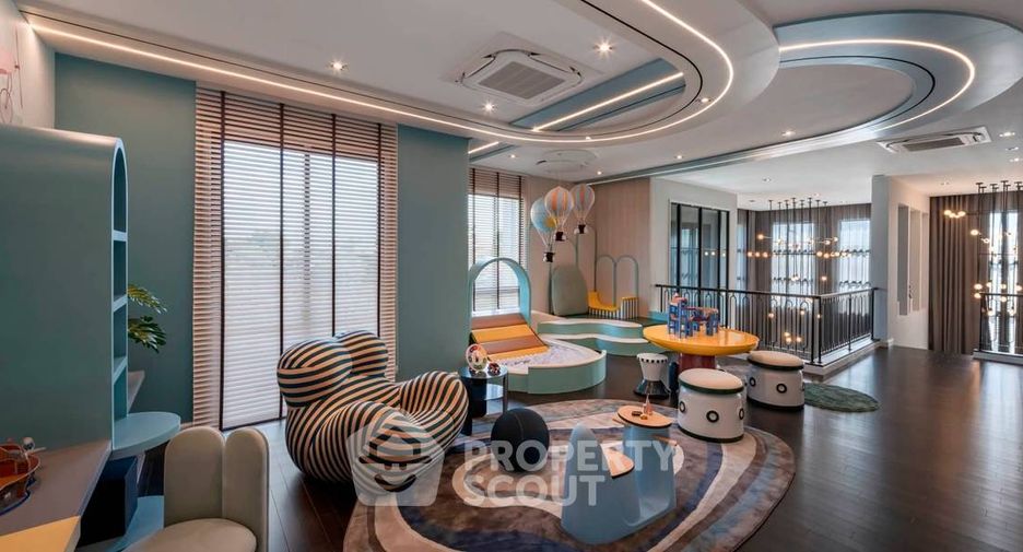 Casa en venta de 4 habitaciones en Taling Chan, Bangkok