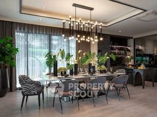 Casa en venta de 4 habitaciones en Taling Chan, Bangkok