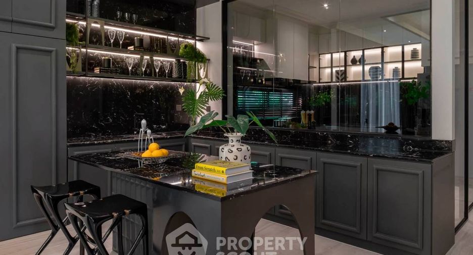 Casa en venta de 4 habitaciones en Taling Chan, Bangkok