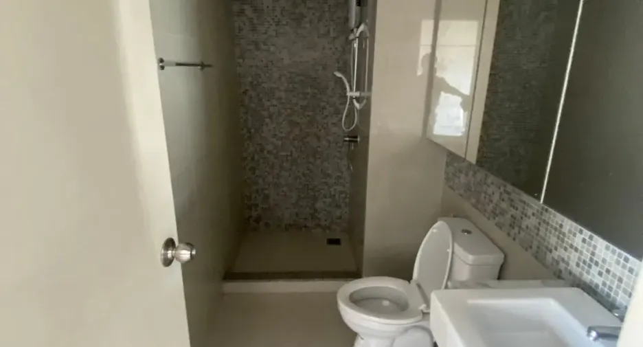 Condo en venta de 2 habitaciones en Bueng Kum, Bangkok