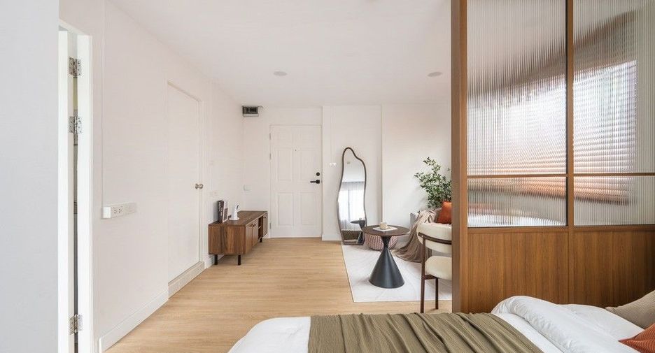 For sale studio condo in Bang Kapi, Bangkok