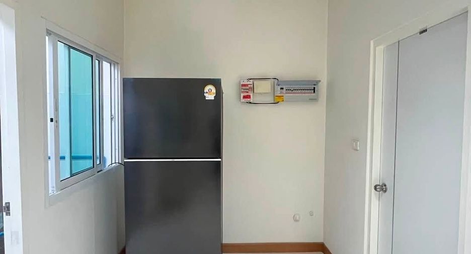 For sale 4 bedrooms townhouse in Yan Nawa, Bangkok