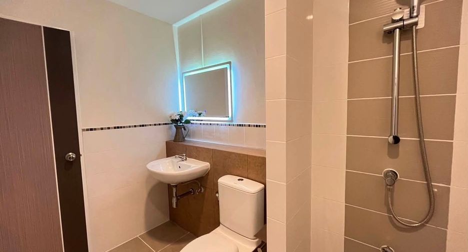For sale 4 bedrooms townhouse in Yan Nawa, Bangkok
