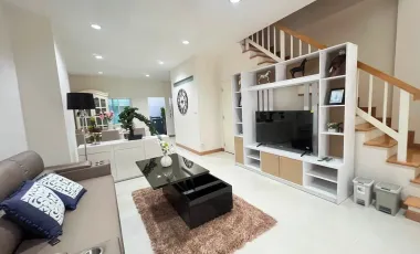 For sale 4 bedrooms townhouse in Yan Nawa, Bangkok