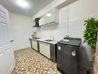 For sale 4 bedrooms townhouse in Yan Nawa, Bangkok