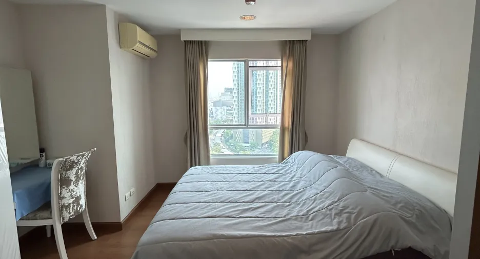 For sale 1 Beds condo in Huai Khwang, Bangkok