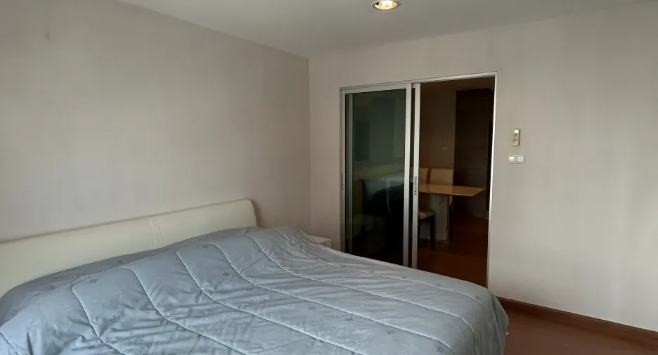 For sale 1 Beds condo in Huai Khwang, Bangkok