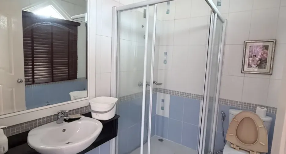 For sale 4 bedrooms townhouse in Bang Kho Laem, Bangkok