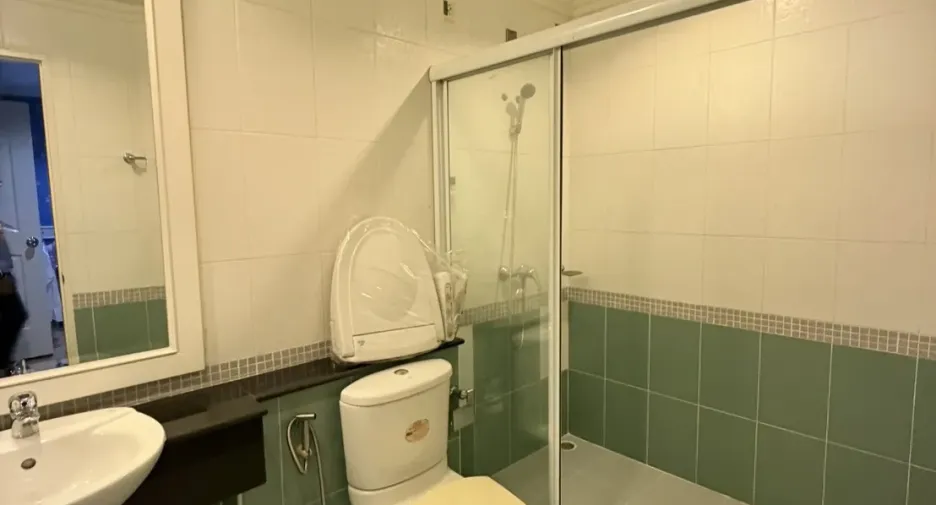 For sale 4 bedrooms townhouse in Bang Kho Laem, Bangkok