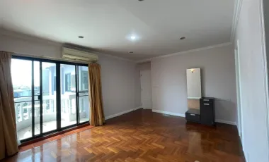 For sale 2 bedrooms condo in Chatuchak, Bangkok