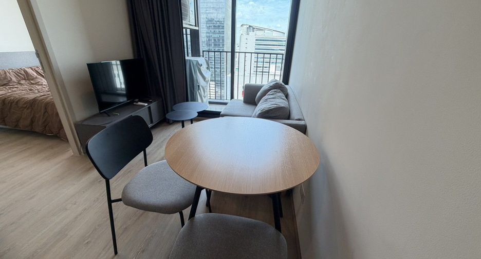 For rent 1 bed condo in Huai Khwang, Bangkok