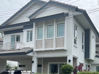 For rent 4 bedrooms house in Mueang Chiang Mai, Chiang Mai