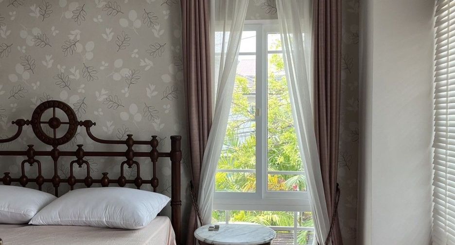 For rent 4 bedrooms house in Mueang Chiang Mai, Chiang Mai
