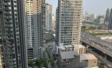 Wohnung zum Kauf mit 1 Zimmer in Huai Khwang, Bangkok