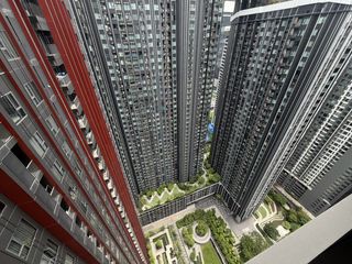 À louer studio condo à Huai Khwang, Bangkok