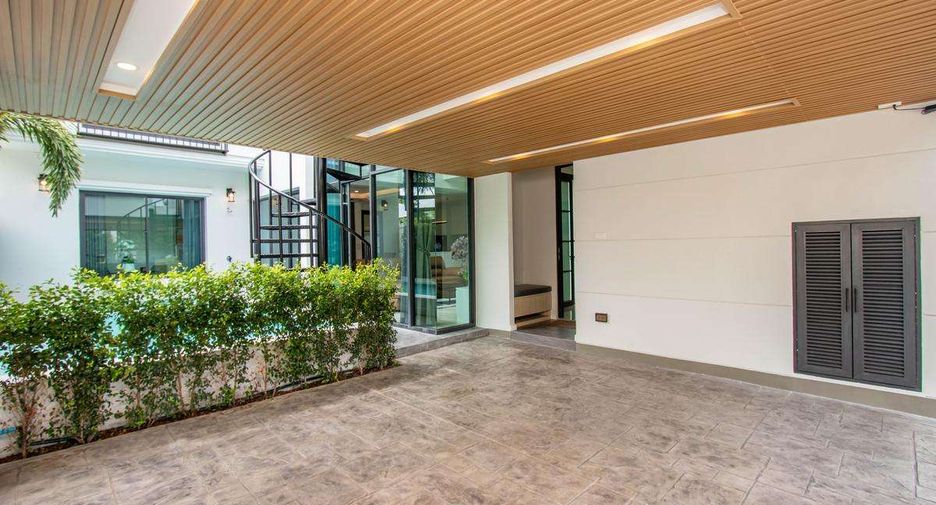 For rent 4 bedrooms house in Saraphi, Chiang Mai