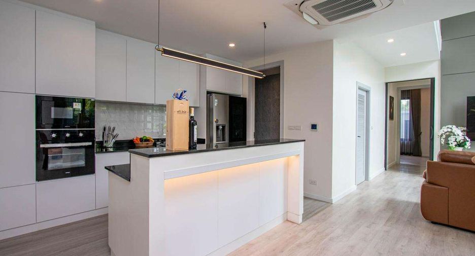 For rent 4 bedrooms house in Saraphi, Chiang Mai