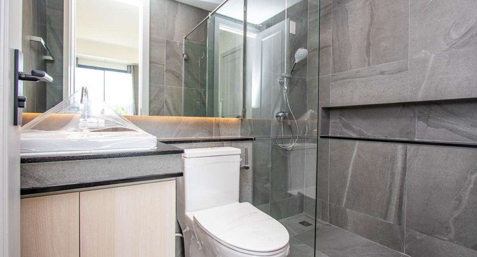 For rent 4 bedrooms house in Saraphi, Chiang Mai