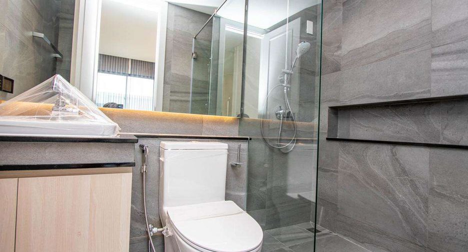 For rent 4 bedrooms house in Saraphi, Chiang Mai