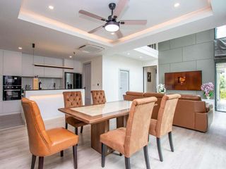 For rent 4 bedrooms house in Saraphi, Chiang Mai