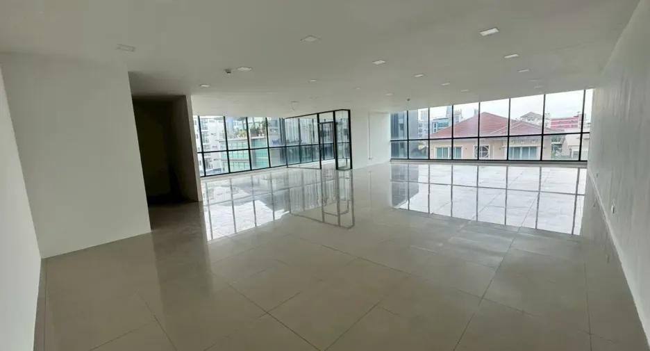 For rent 1 bed office in Yan Nawa, Bangkok