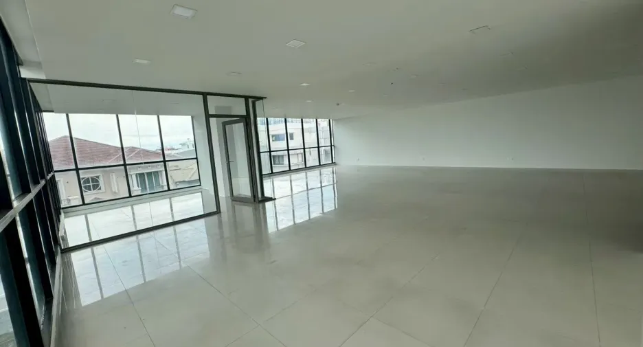 For rent 1 bed office in Yan Nawa, Bangkok