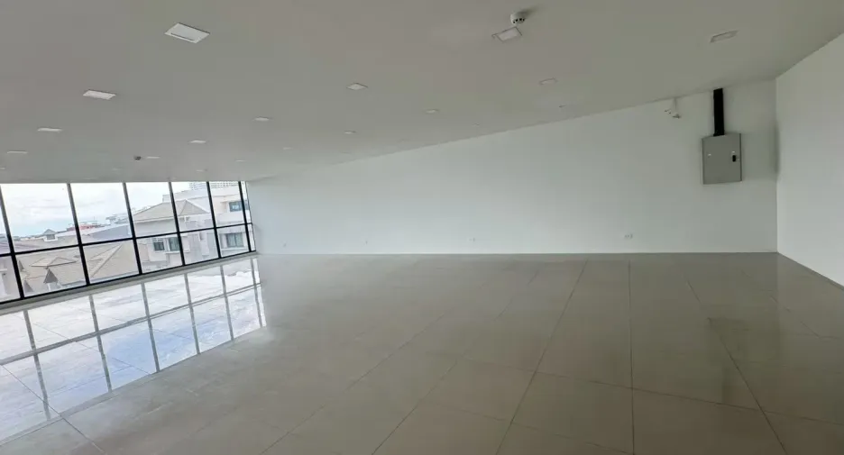 For rent 1 bed office in Yan Nawa, Bangkok