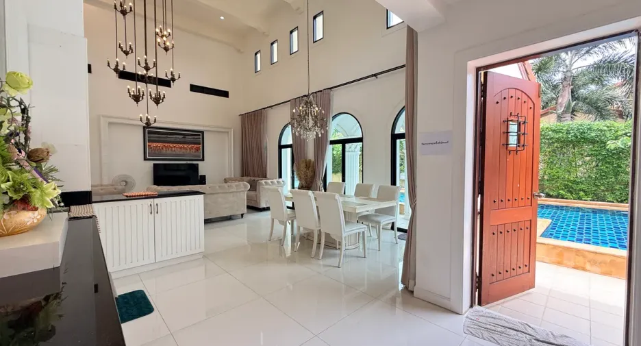 À louer 3 chambres maison à Huay Yai, Pattaya