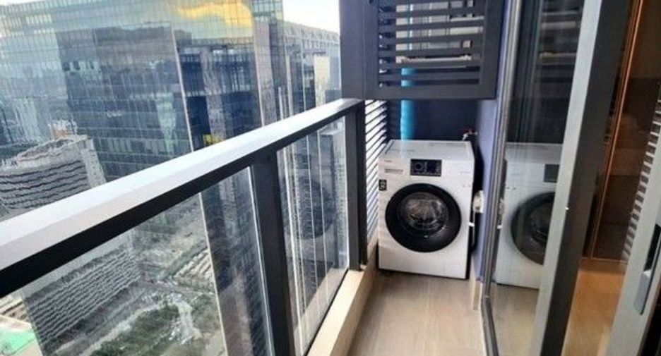 For sale 1 bed condo in Huai Khwang, Bangkok