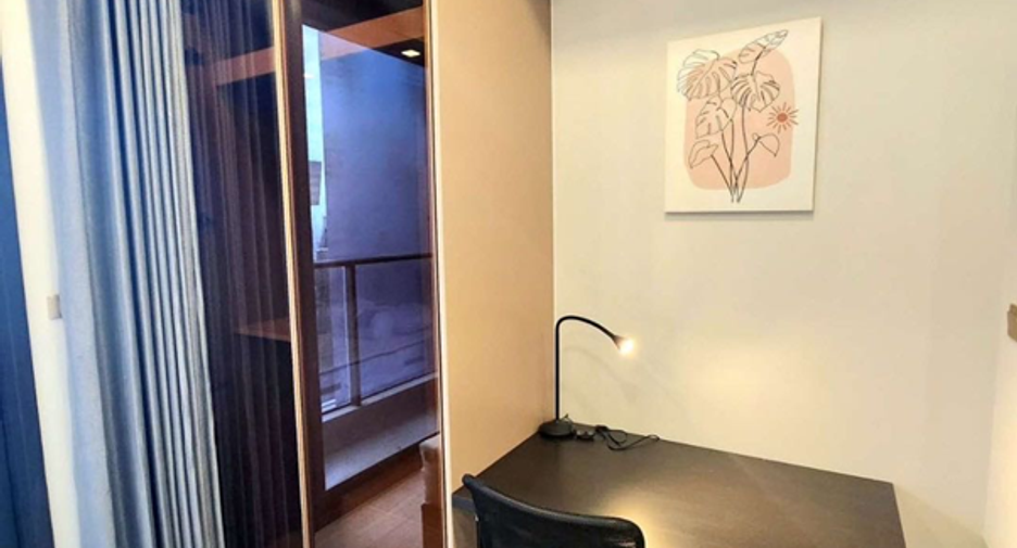 For sale 1 bed condo in Huai Khwang, Bangkok
