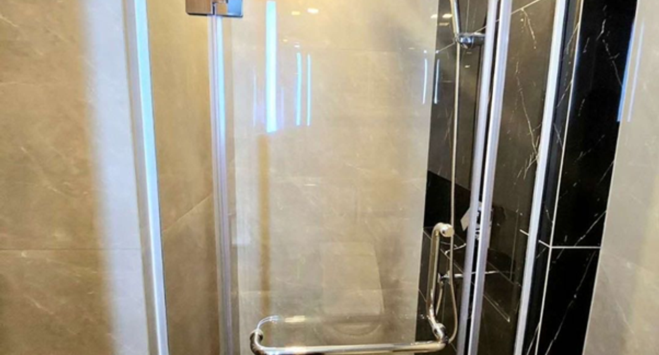 For sale 1 bed condo in Huai Khwang, Bangkok