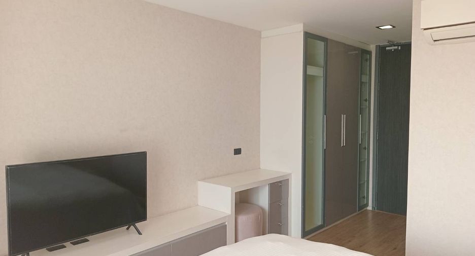 For rent 2 bedrooms apartment in Watthana, Bangkok