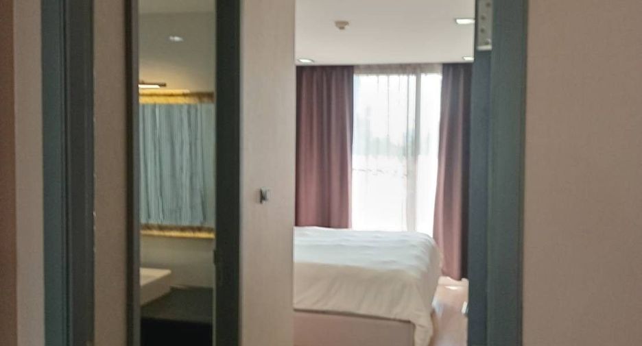 For rent 2 bedrooms apartment in Watthana, Bangkok